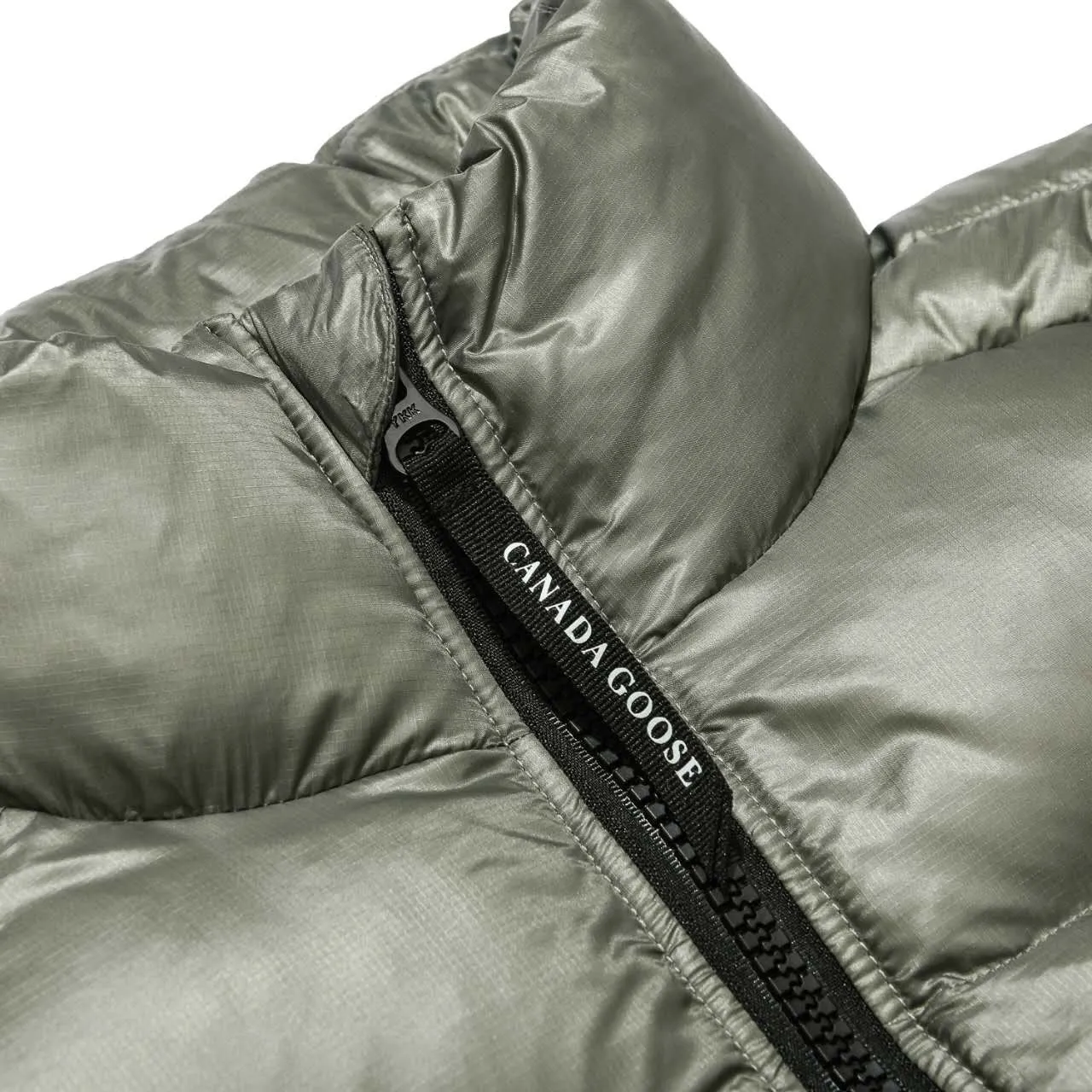 P500 Canadian brand CanadaGoose men's and women's CROFTON lightweight down vest 2229M DWR water repellent treatment WindWall windproof fabric 700 fleece filling original mold opening details one to one production The upper body effect is stunning Exclusively available on the Xiaohongshu purchasing platform The highest version on the market Size: XS S M L XL XXL